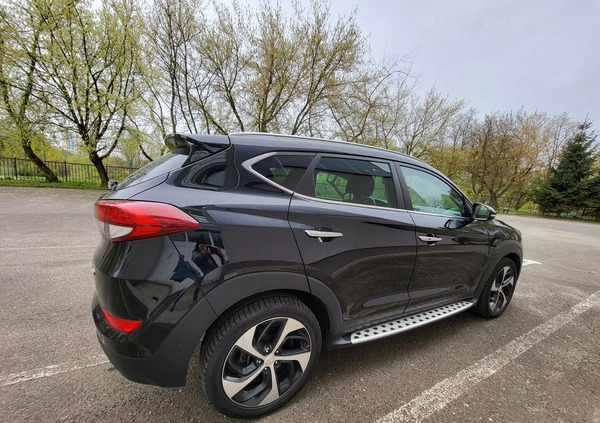 Hyundai Tucson cena 85000 przebieg: 184000, rok produkcji 2018 z Poznań małe 137